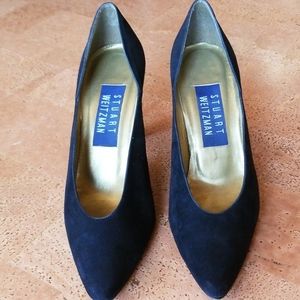 Vintage Stuart Weitzman Suede Pumps
